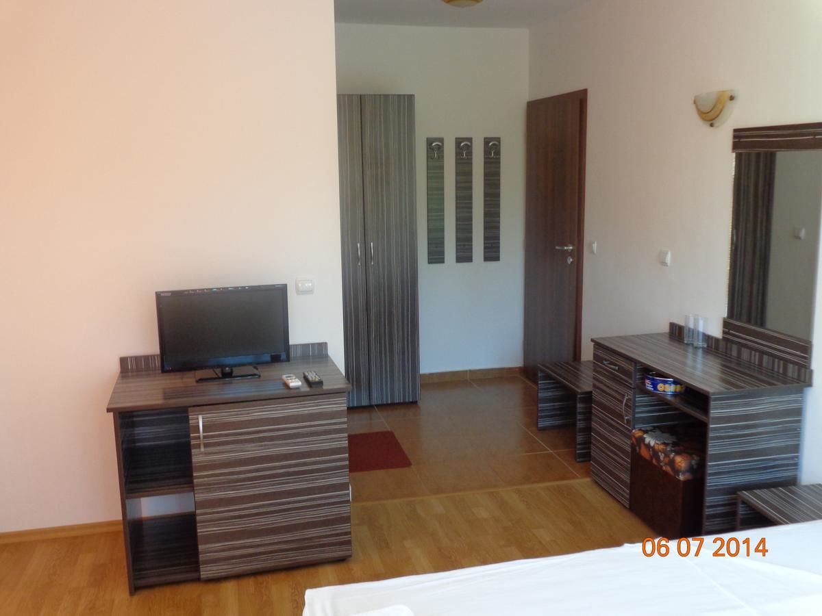 Гостевой дом Adri Guest House Несебр-30