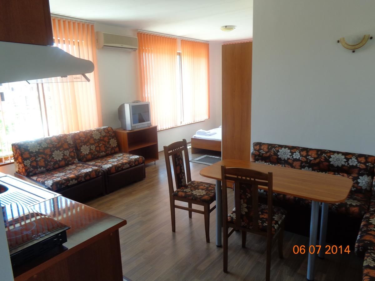 Гостевой дом Adri Guest House Несебр-45