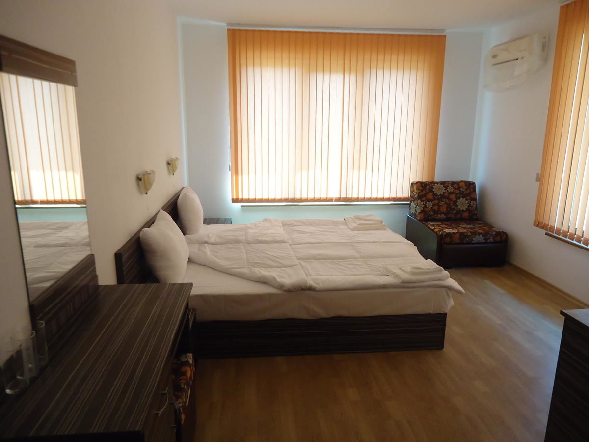 Гостевой дом Adri Guest House Несебр-10