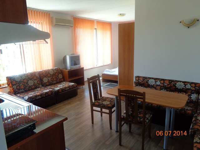 Гостевой дом Adri Guest House Несебр-44